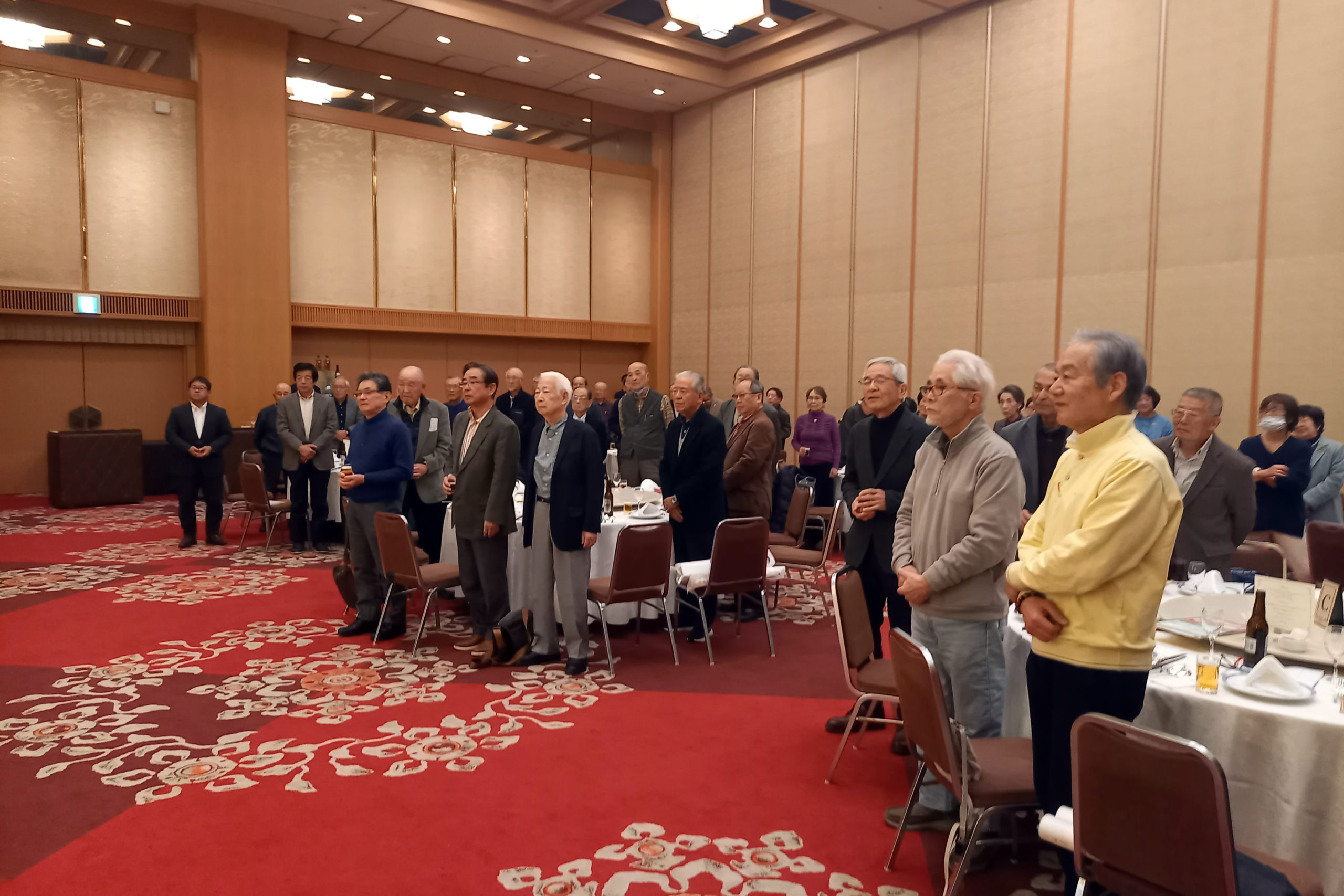 懇親会の乾杯前の風景２